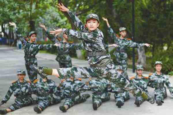 女生当两年兵值得吗-女生当兵后的出路-第3张图片