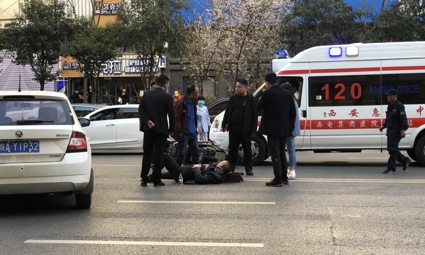 交警电话（​交警提醒：开车出事故先打4个电话）-第2张图片